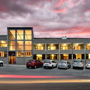Pensionat Herms Restaurant & Boutique, Port Elizabeth